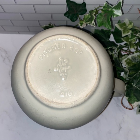 Pfaltzgraff Heirloom 2-Qt Handled Pitcher 416 - Picture 6 of 9